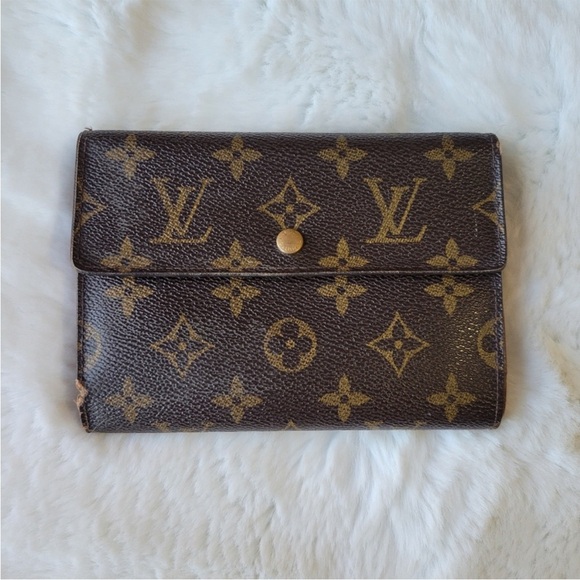 💎Louis Vuitton Monogram trifold wallet - Picture 1 of 11